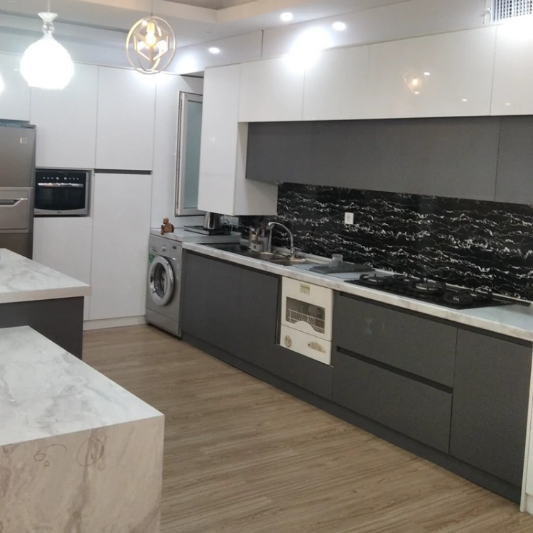 برچسب طرح سنگ هایگلاس کد 3498 مشکی رگه سفید