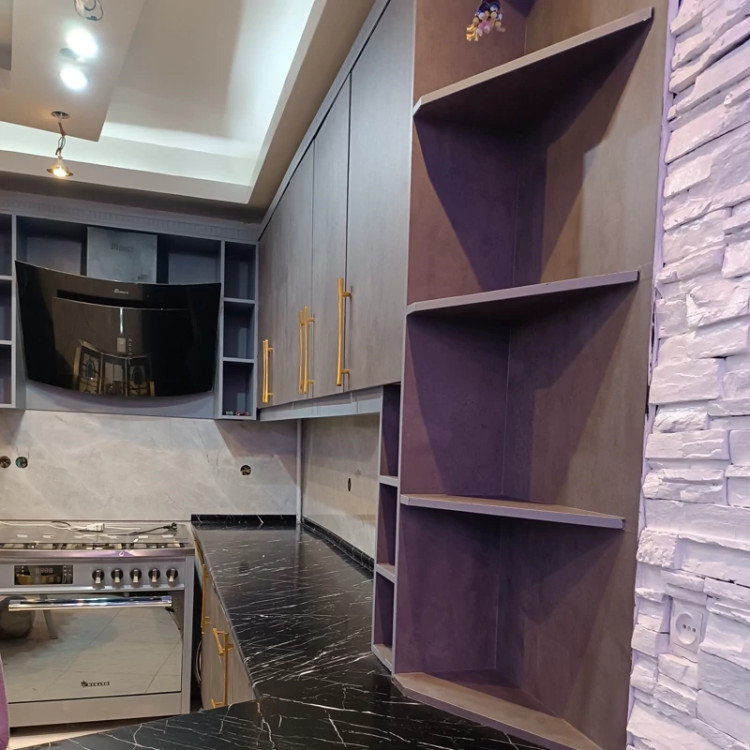 برچسب کابینت کد 4513 طرح بتن پتینه ای طوسی پررنگ خلوت برجسته