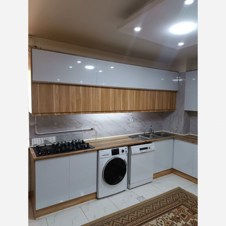برچسب کابینت طرح سنگ هایگلاس کد 3586 شیرکاکائویی روشن با رگه طلایی