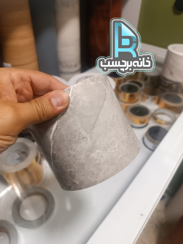 برچسب قرنیزی کد ۳۵۶۳ طرح سنگ طوسی نیمه براق با رگههای سفید