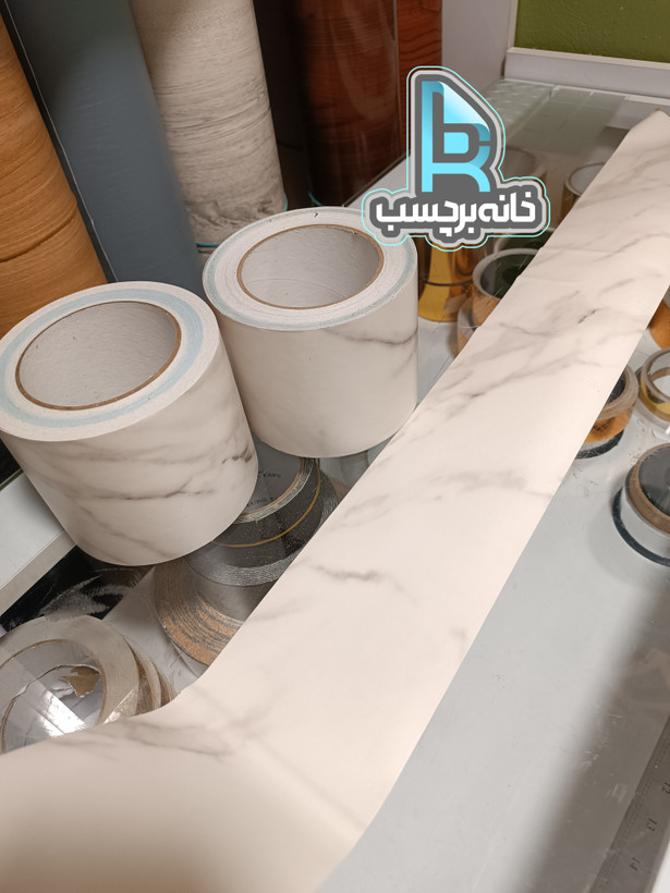 برچسب قرنیزی کد ۳۵۴۶ طرح سنگ سوپرمات سفید با رگههای طوسی