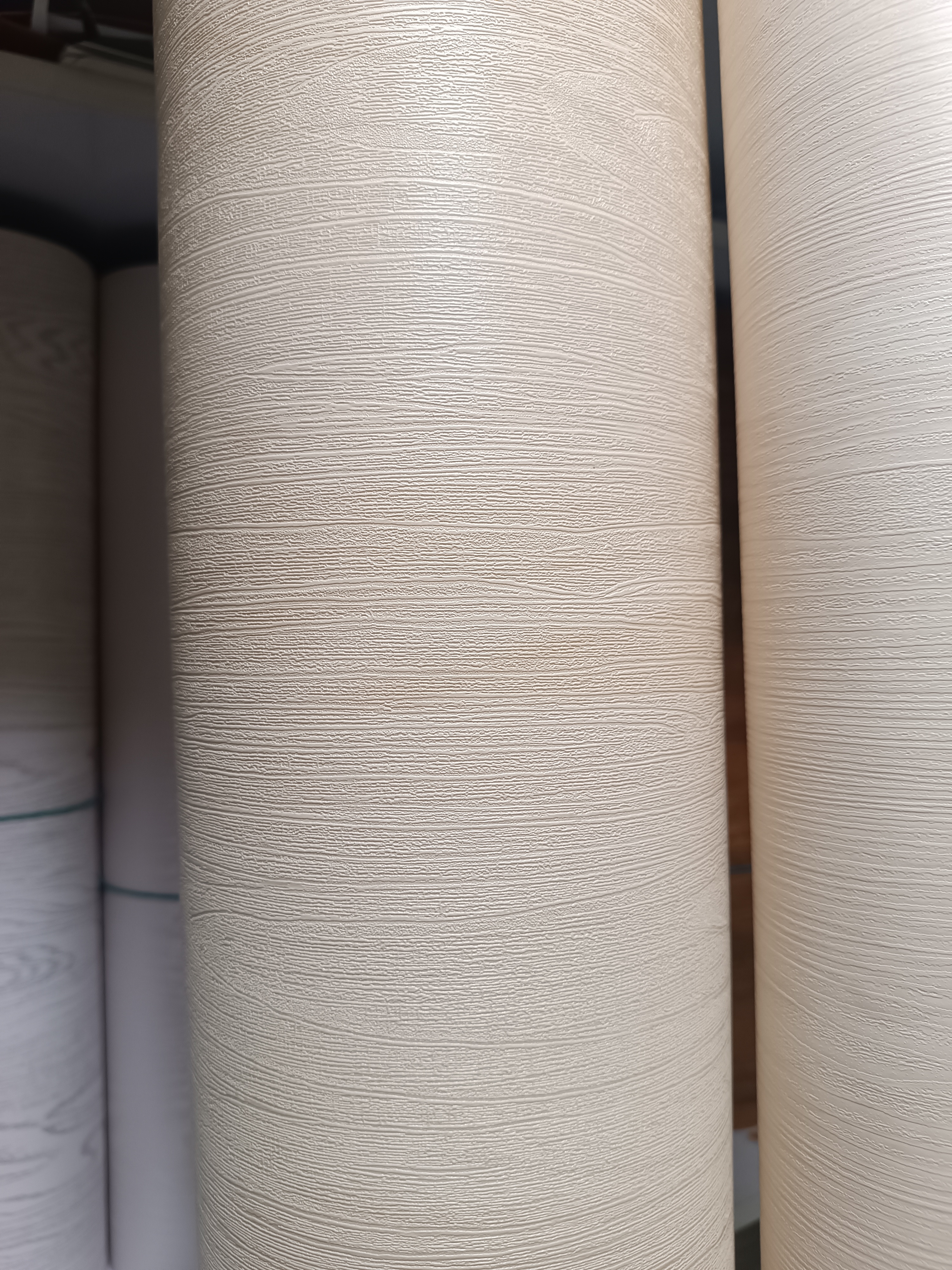 برچسب کابینت کد 6211 طرح چوب کرم برجسته عرض 90 سانت